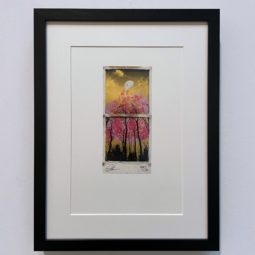 Splitting of the light - gold/pink