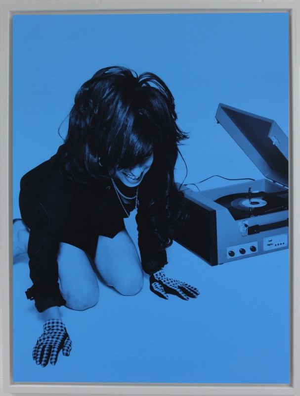 Amy Winehouse Spinning records, London 2010